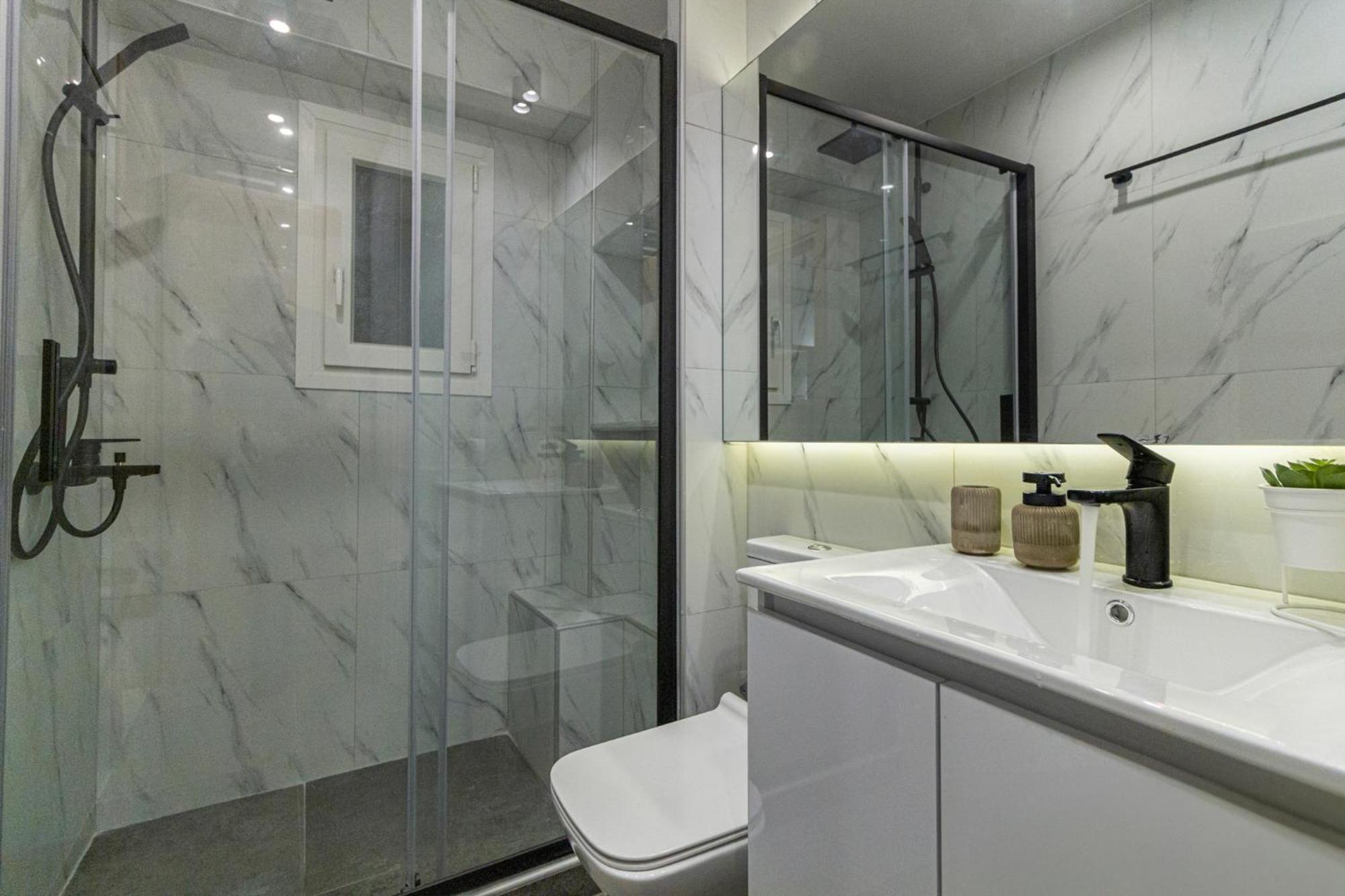 P Deluxe Suite2 Thessaloníki Exteriör bild